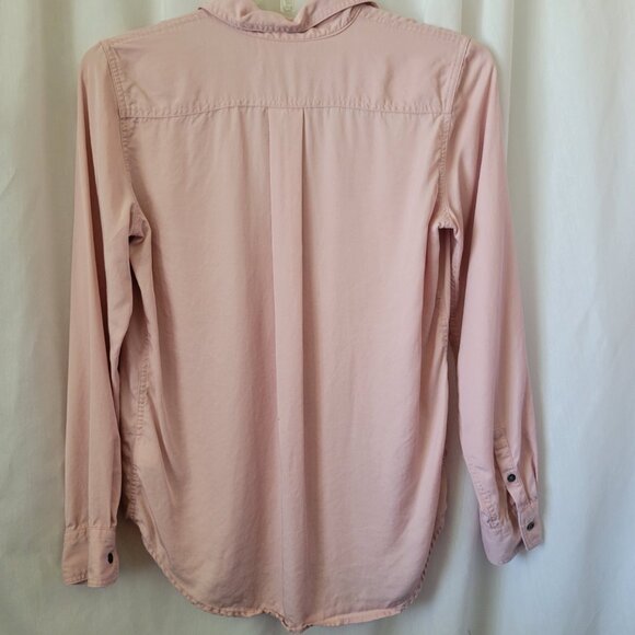 Chaps Pink Blouse Medium Button Front long sleeves Lyocell pockets Flowy EUC - Picture 2 of 9